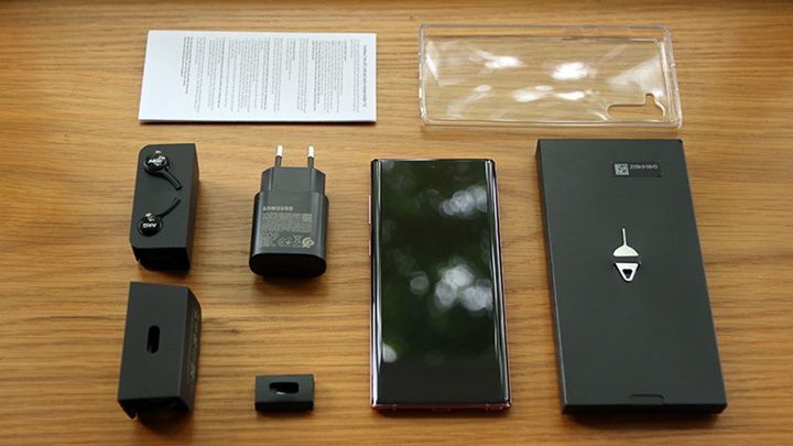 Mở hộp và trên tay nhanh Samsung Galaxy Note 10 bản thương mại tại Việt Nam