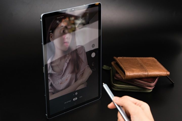 Khui hộp Samsung Galaxy Tab S6: Mỏng, nhẹ và nhiều tính năng tuyệt vời!