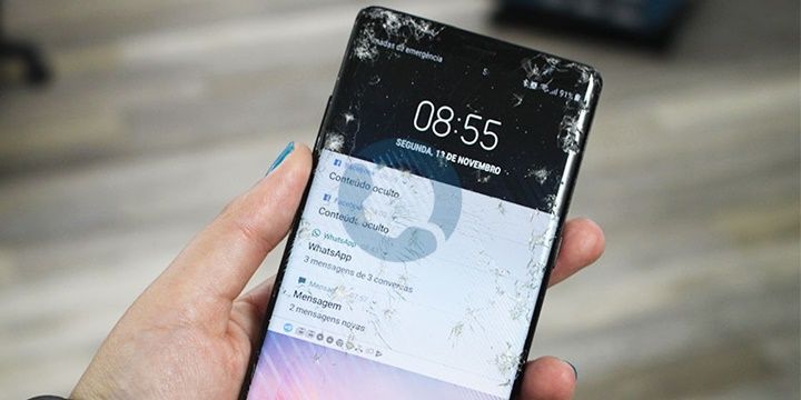 Màn hình cong "thác đổ" trên smartphone: Xu hướng vớ vẩn phi thực tế