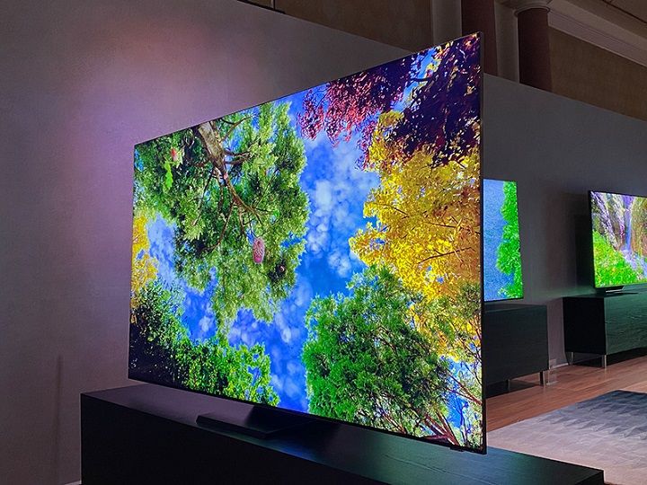 Cận cảnh chiếc TV không viền của Samsung: Thiết kế cực kỳ ấn tượng, tỷ lệ màn hình 99%, chỉ mỏng 14,9mm