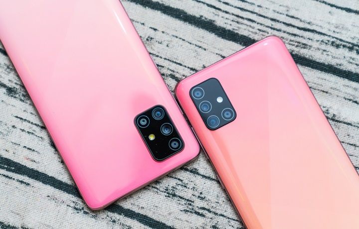 Mở hộp bộ đôi Galaxy A51 và Galaxy A71 phiên bản màu hồng