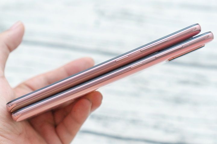 Mở hộp bộ đôi Galaxy A51 và Galaxy A71 phiên bản màu hồng