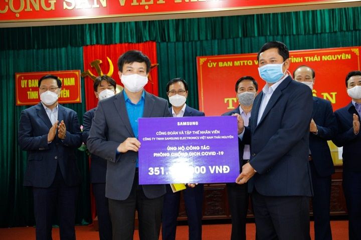Samsung Việt Nam tặng 6.000 bộ đồ bảo hộ y tế trị giá 1,5 tỷ đồng cho tỉnh Thái Nguyên