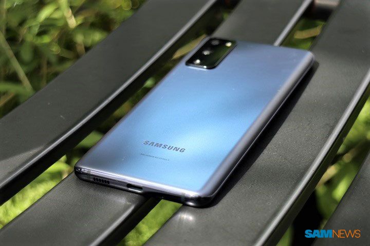 Đập hộp và trên tay Galaxy S20 FE: chiếc flagship dành riêng cho fan Samsung