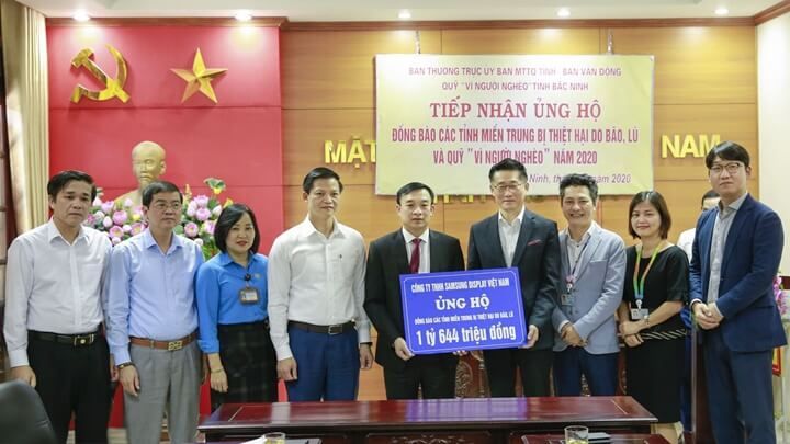 Các nhà máy và nhân viên Samsung Việt Nam ủng hộ 5 tỷ đồng hỗ trợ miền Trung bị ảnh hưởng bởi lũ lụt