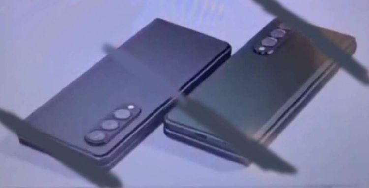Galaxy Z Fold 3 và Galaxy Z Flip 3